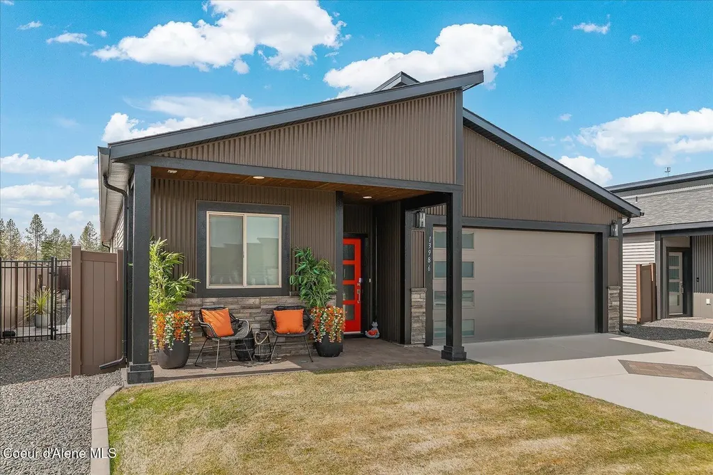 13986 N Rainier Loop Rathdrum ID 83858