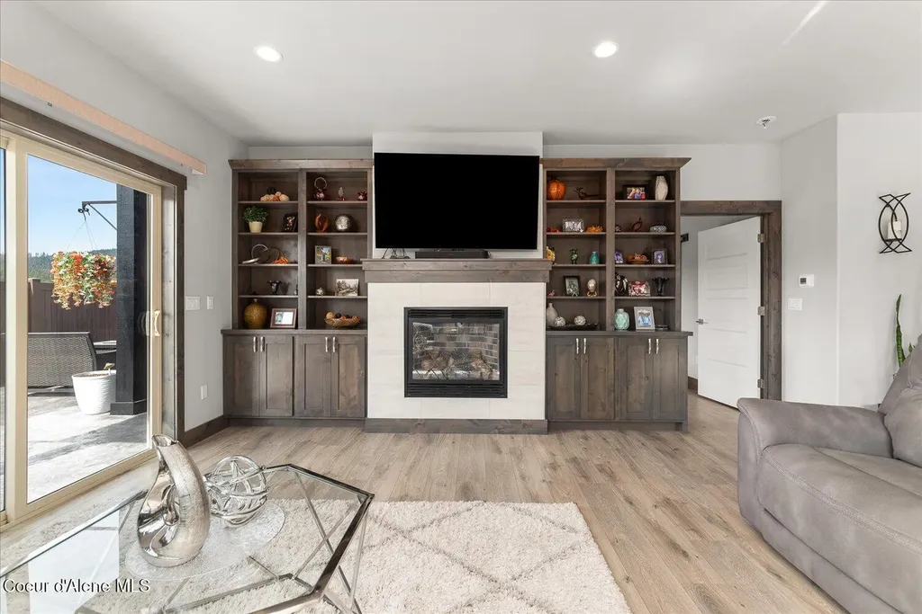 13986 N Rainier Loop Rathdrum ID 83858
