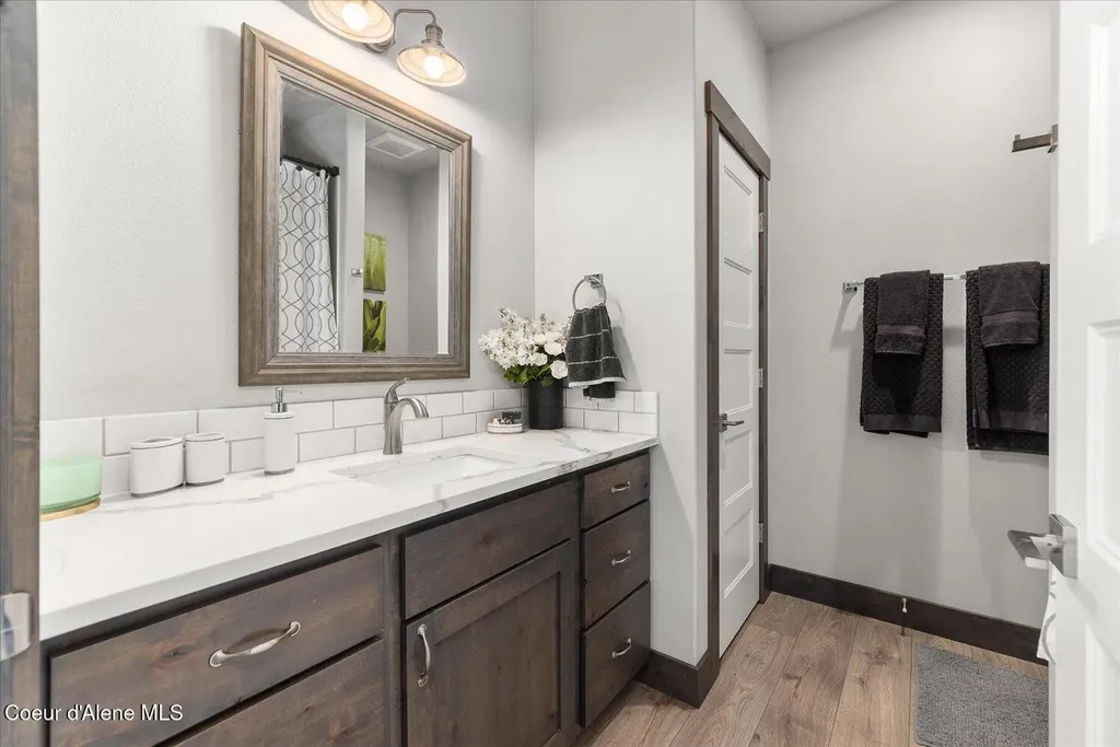 13986 N Rainier Loop Rathdrum ID 83858