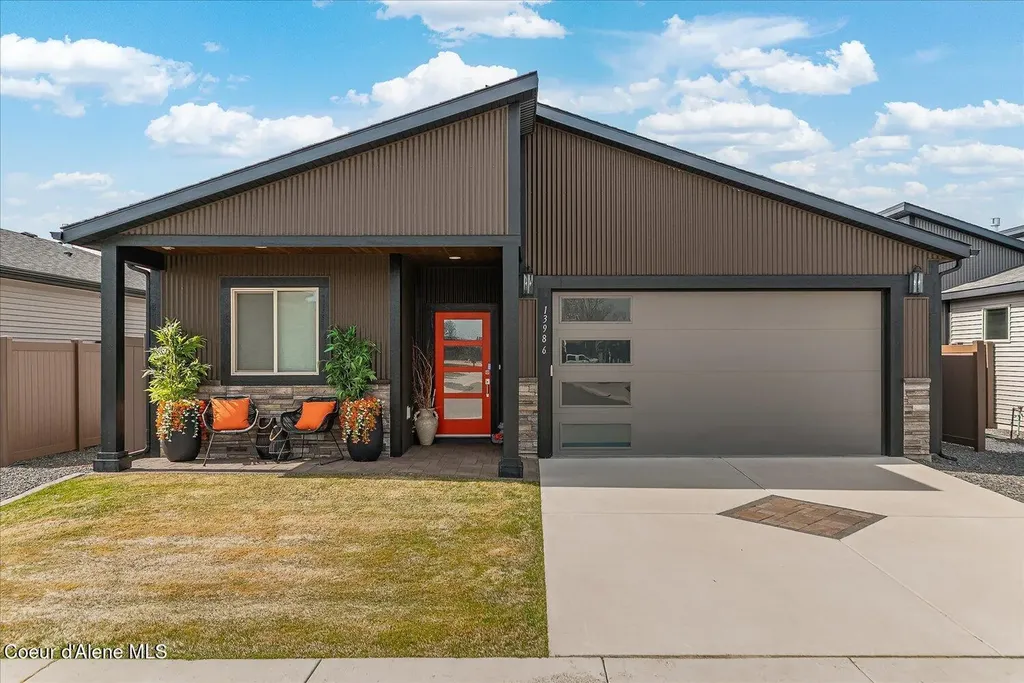 13986 N Rainier Loop Rathdrum ID 83858
