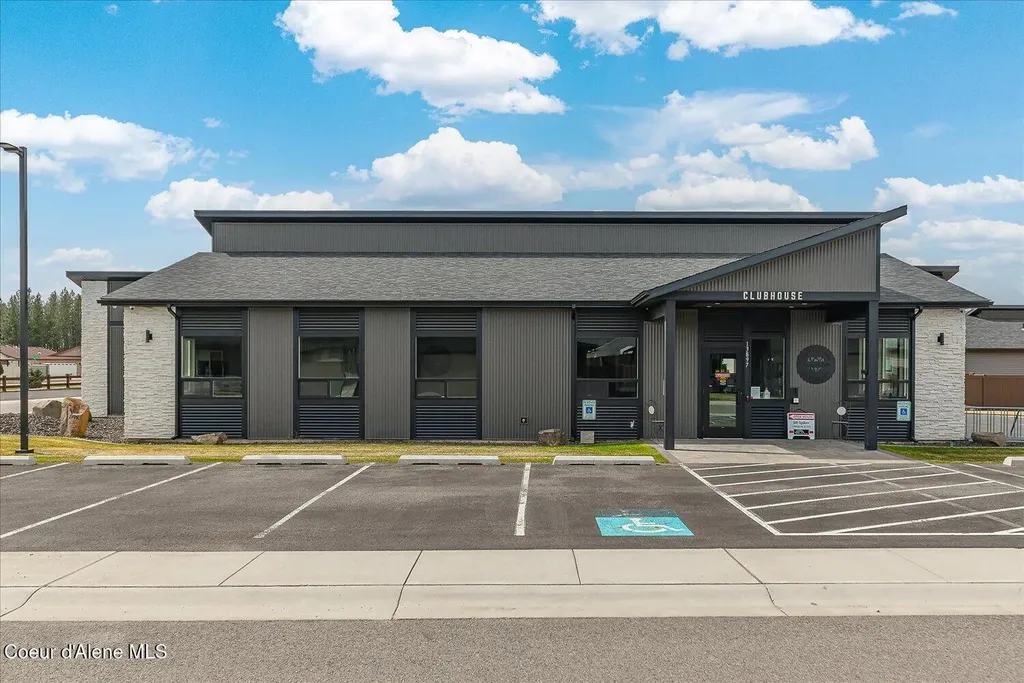 13986 N Rainier Loop Rathdrum ID 83858