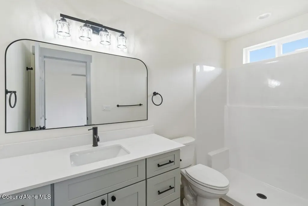 415 F Street Plummer ID 83851