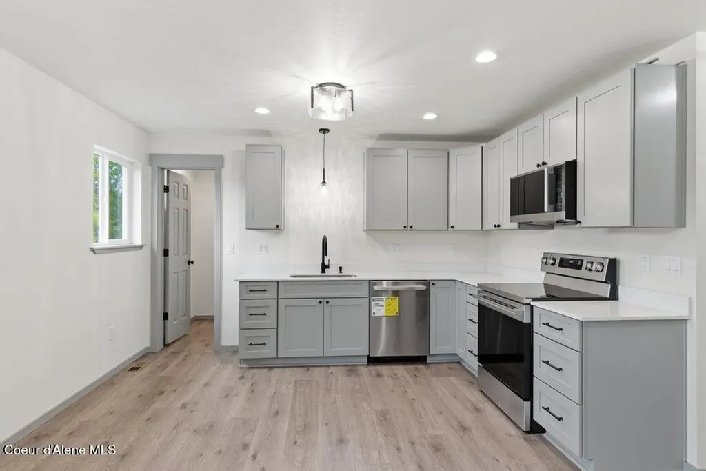 415 F Street Plummer ID 83851