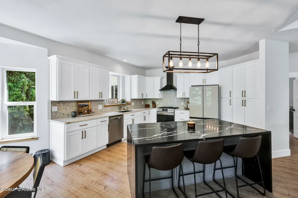 6079 E Hayden Lake Road Hayden ID 83835