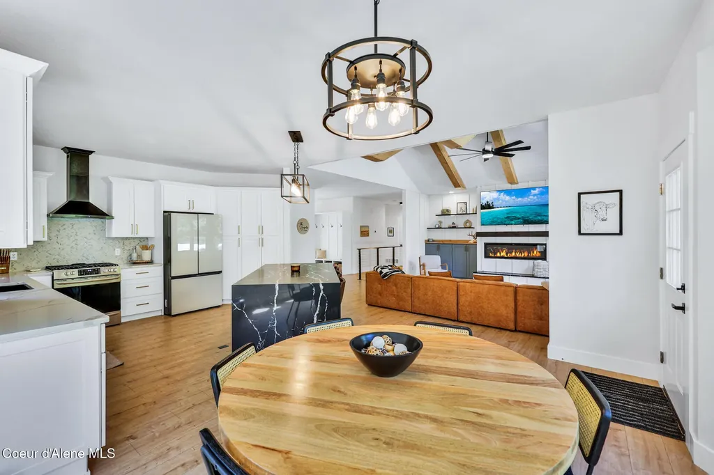 6079 E Hayden Lake Road Hayden ID 83835