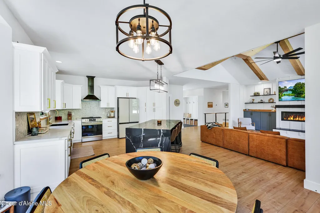 6079 E Hayden Lake Road Hayden ID 83835