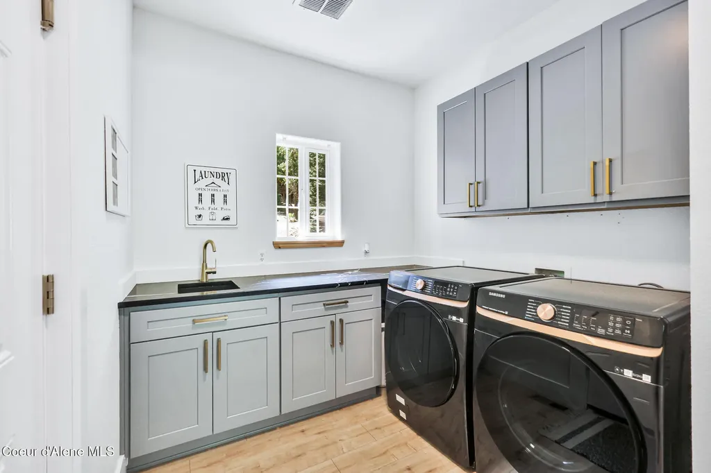 6079 E Hayden Lake Road Hayden ID 83835