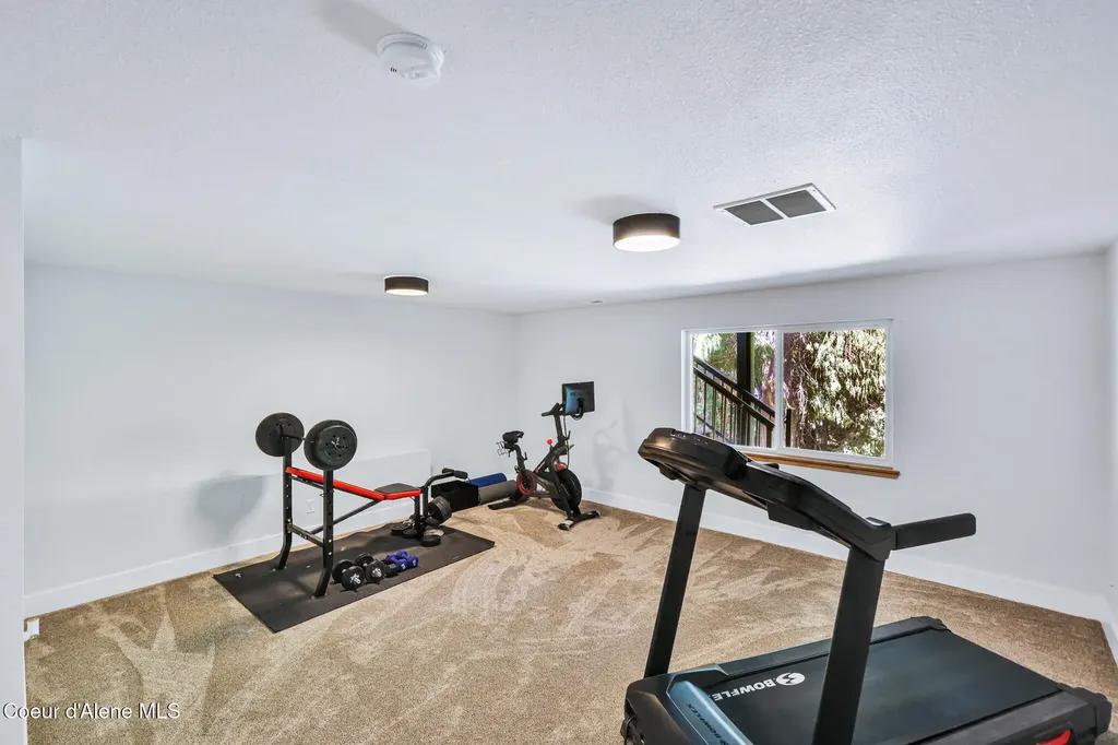 6079 E Hayden Lake Road Hayden ID 83835