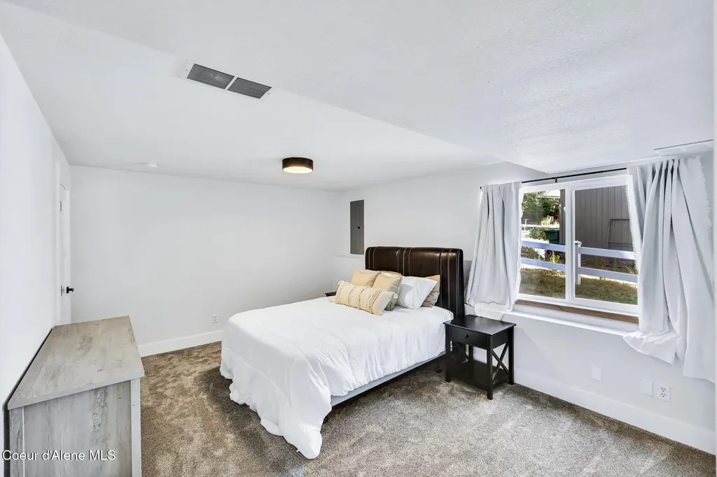 6079 E Hayden Lake Road Hayden ID 83835