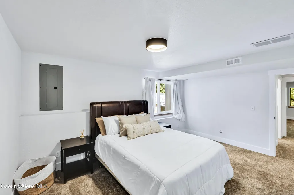 6079 E Hayden Lake Road Hayden ID 83835