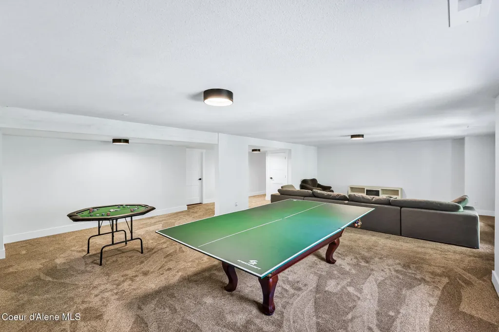 6079 E Hayden Lake Road Hayden ID 83835