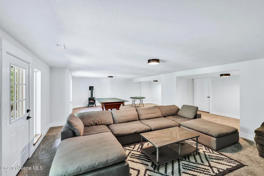 6079 E Hayden Lake Road Hayden ID 83835