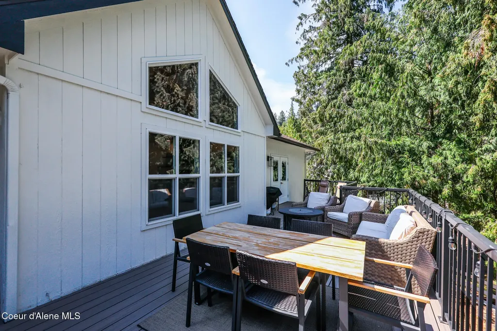 6079 E Hayden Lake Road Hayden ID 83835