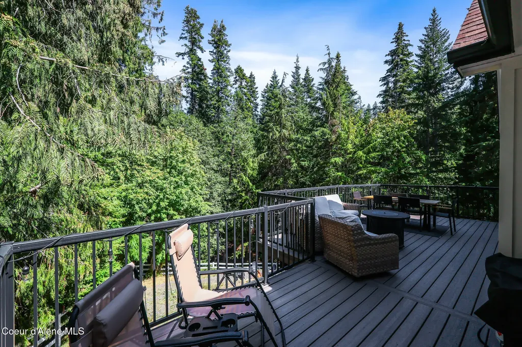 6079 E Hayden Lake Road Hayden ID 83835