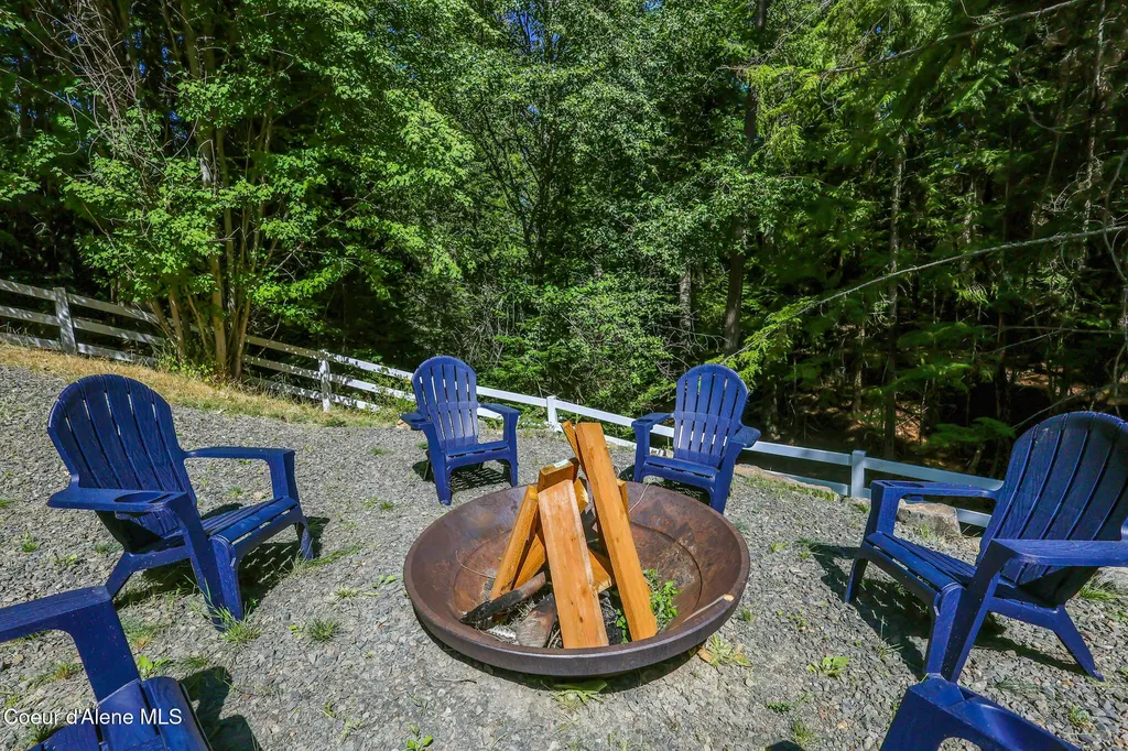 6079 E Hayden Lake Road Hayden ID 83835
