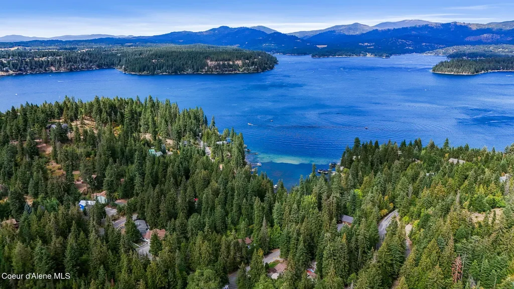 6079 E Hayden Lake Road Hayden ID 83835