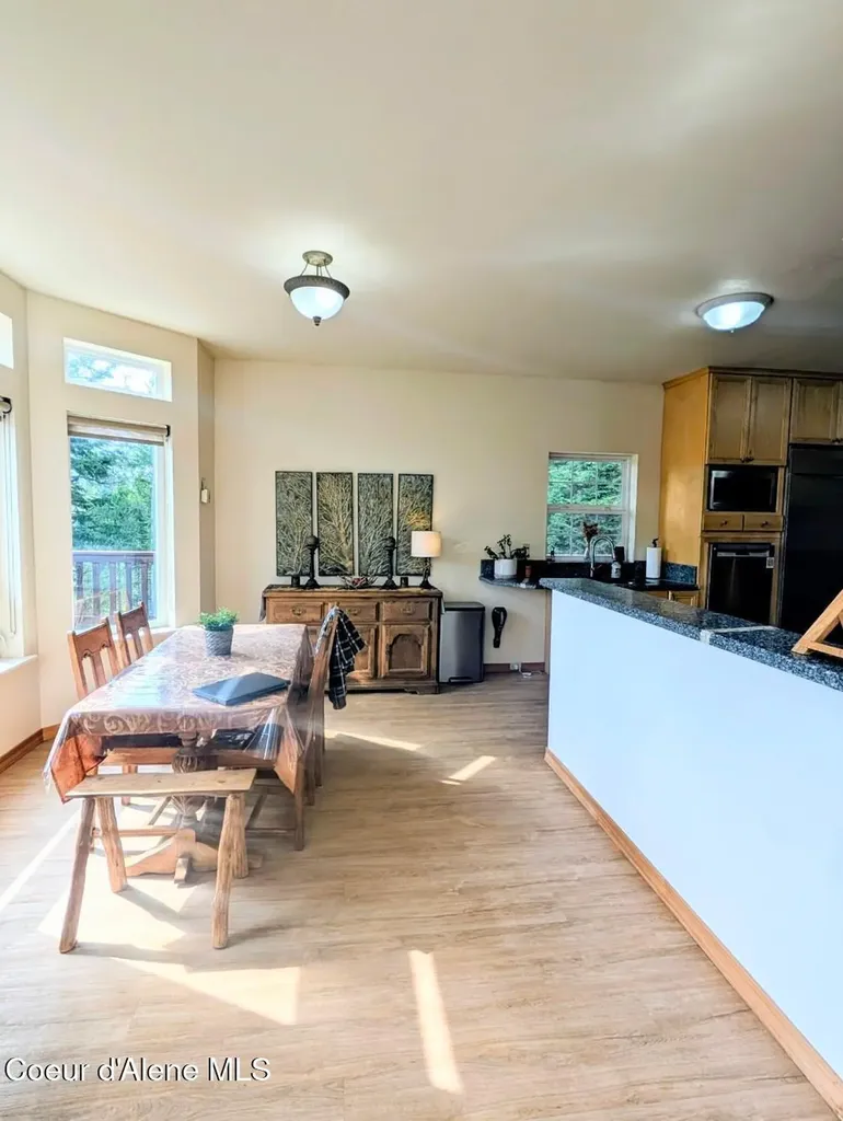 845 Cougar Road Naples ID 83847