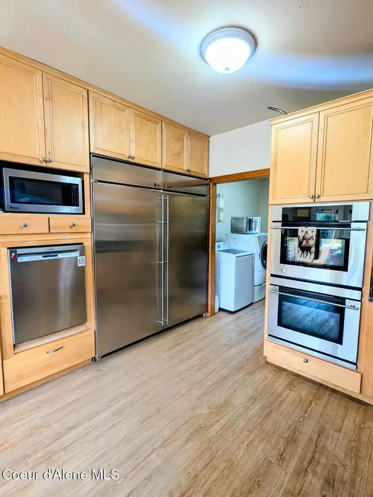 845 Cougar Road Naples ID 83847