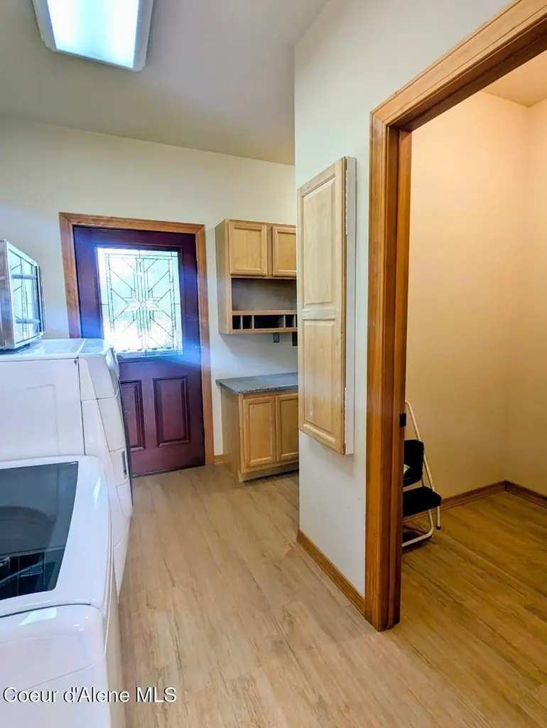 845 Cougar Road Naples ID 83847