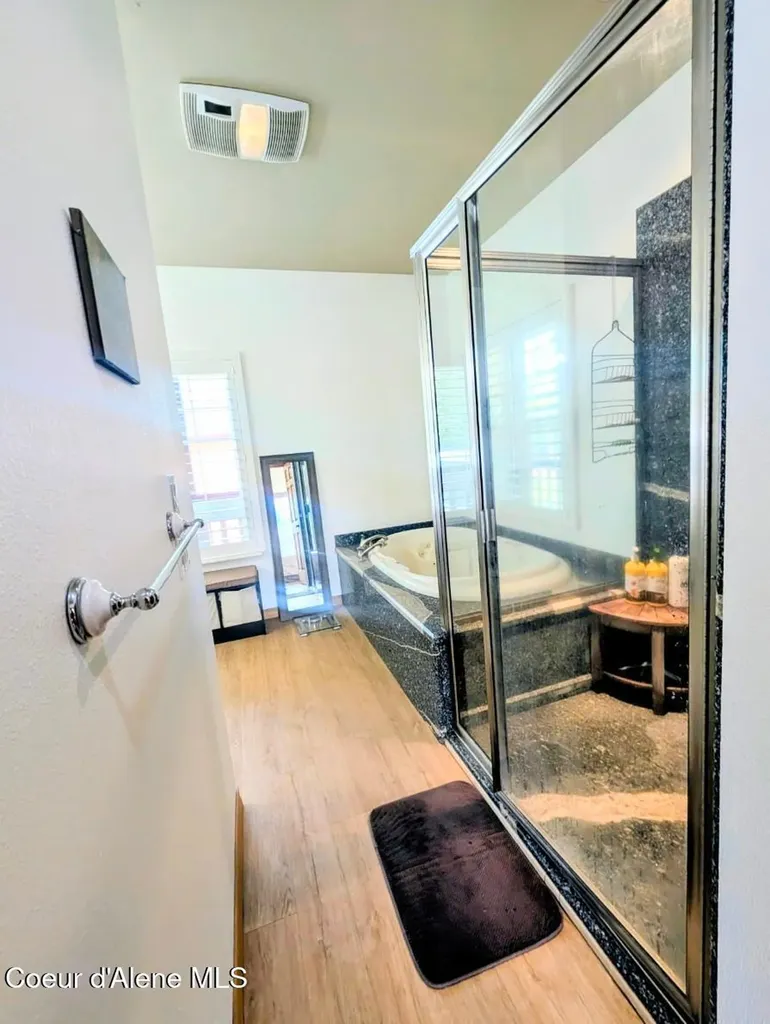 845 Cougar Road Naples ID 83847
