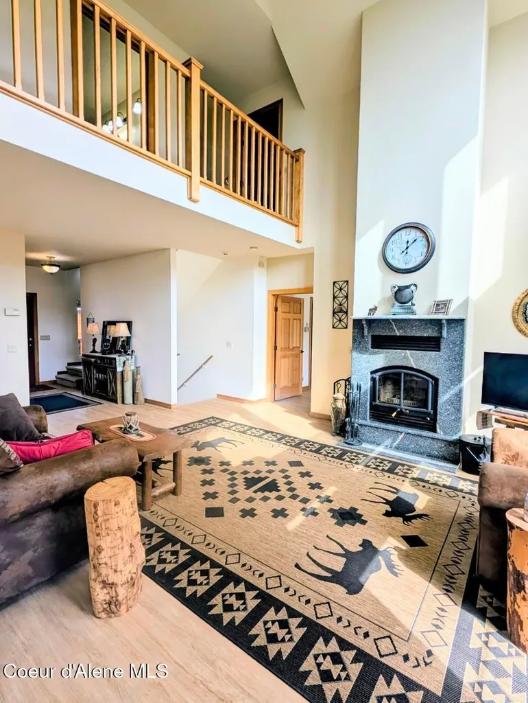 845 Cougar Road Naples ID 83847
