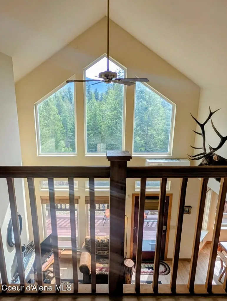 845 Cougar Road Naples ID 83847