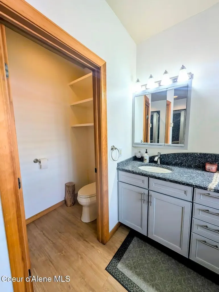 845 Cougar Road Naples ID 83847