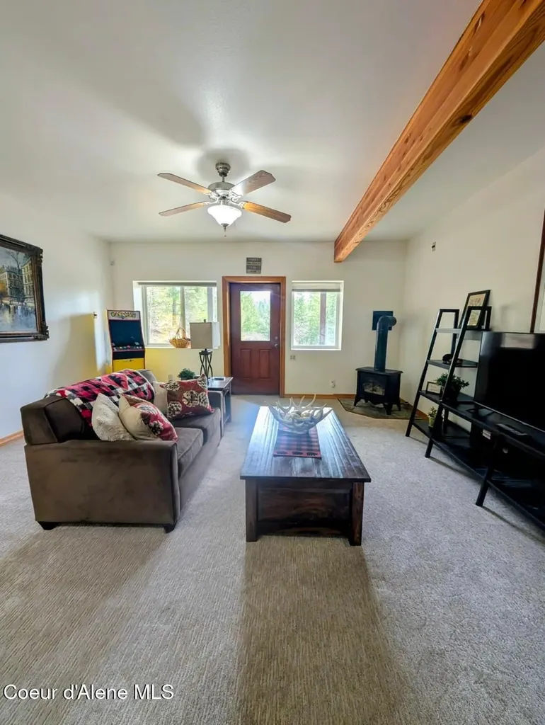 845 Cougar Road Naples ID 83847