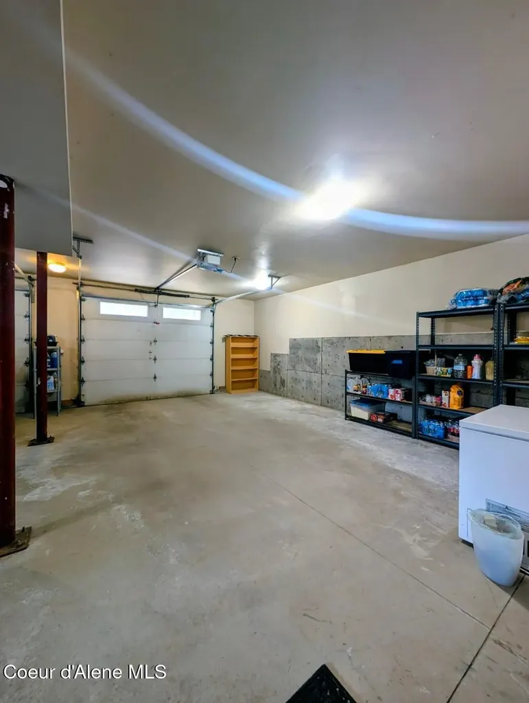 845 Cougar Road Naples ID 83847