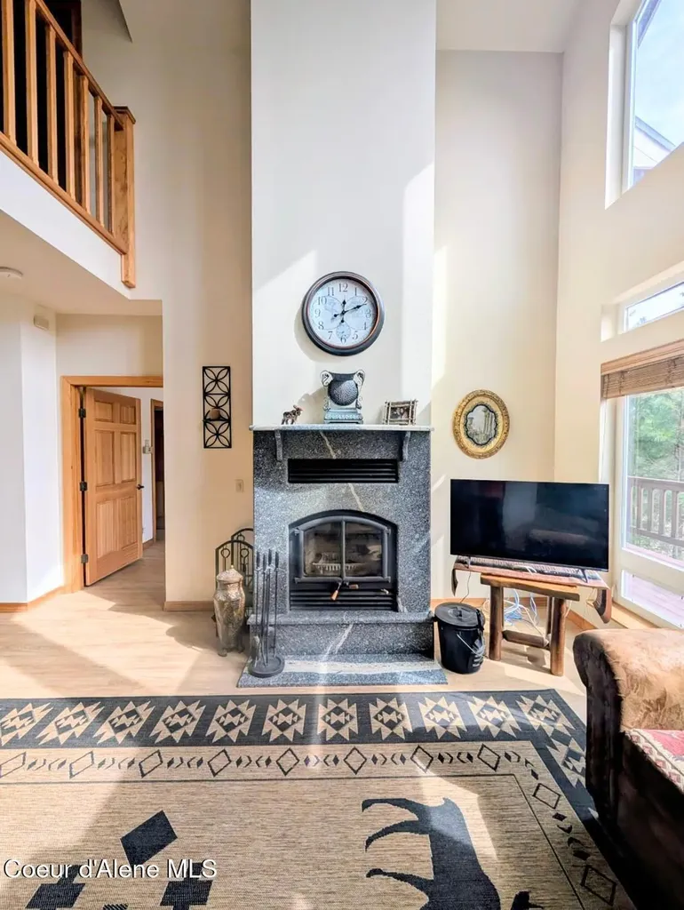 845 Cougar Road Naples ID 83847