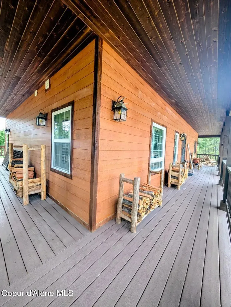845 Cougar Road Naples ID 83847