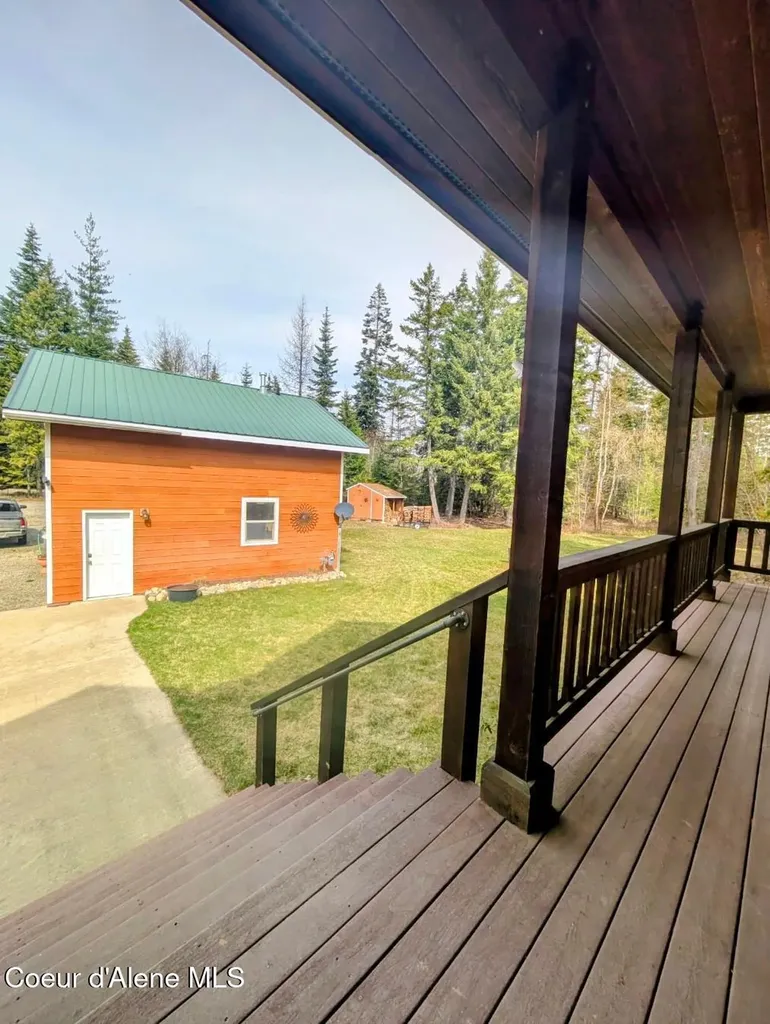 845 Cougar Road Naples ID 83847