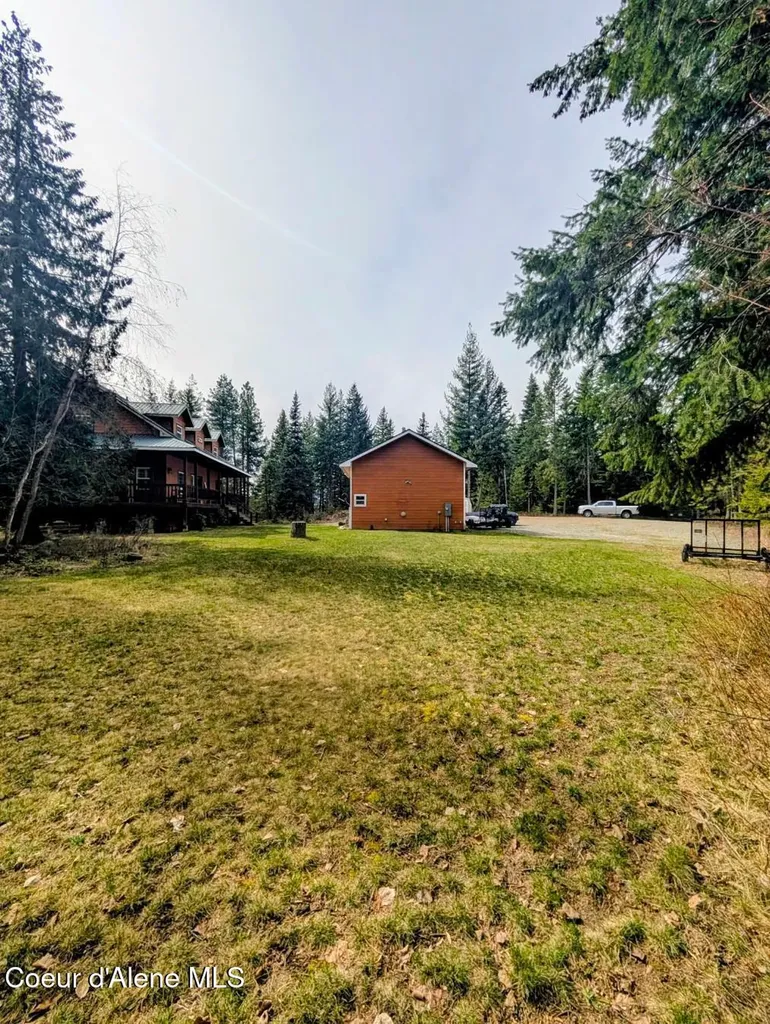 845 Cougar Road Naples ID 83847