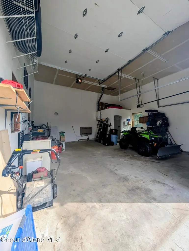 845 Cougar Road Naples ID 83847