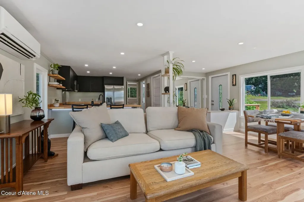 302 School Road Hope ID 83836