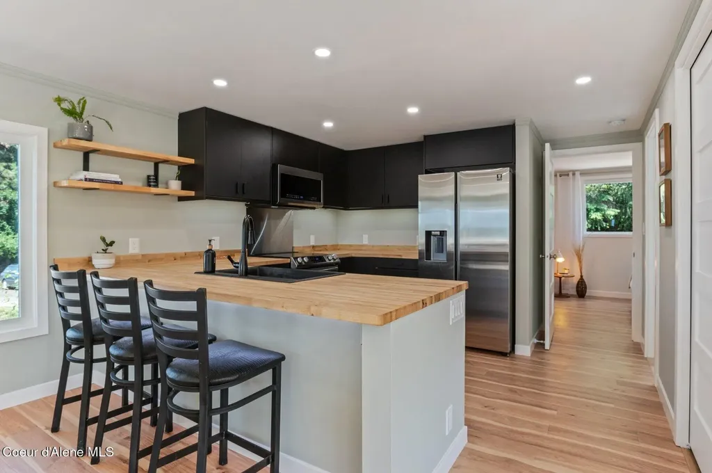 302 School Road Hope ID 83836
