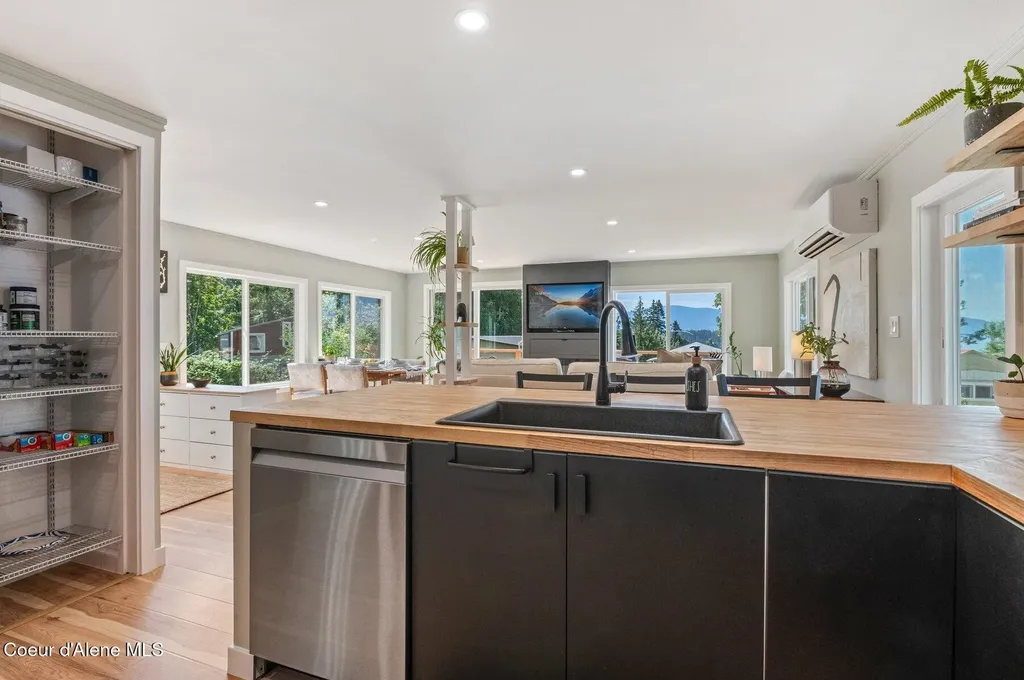 302 School Road Hope ID 83836