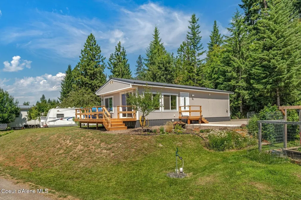 302 School Road Hope ID 83836