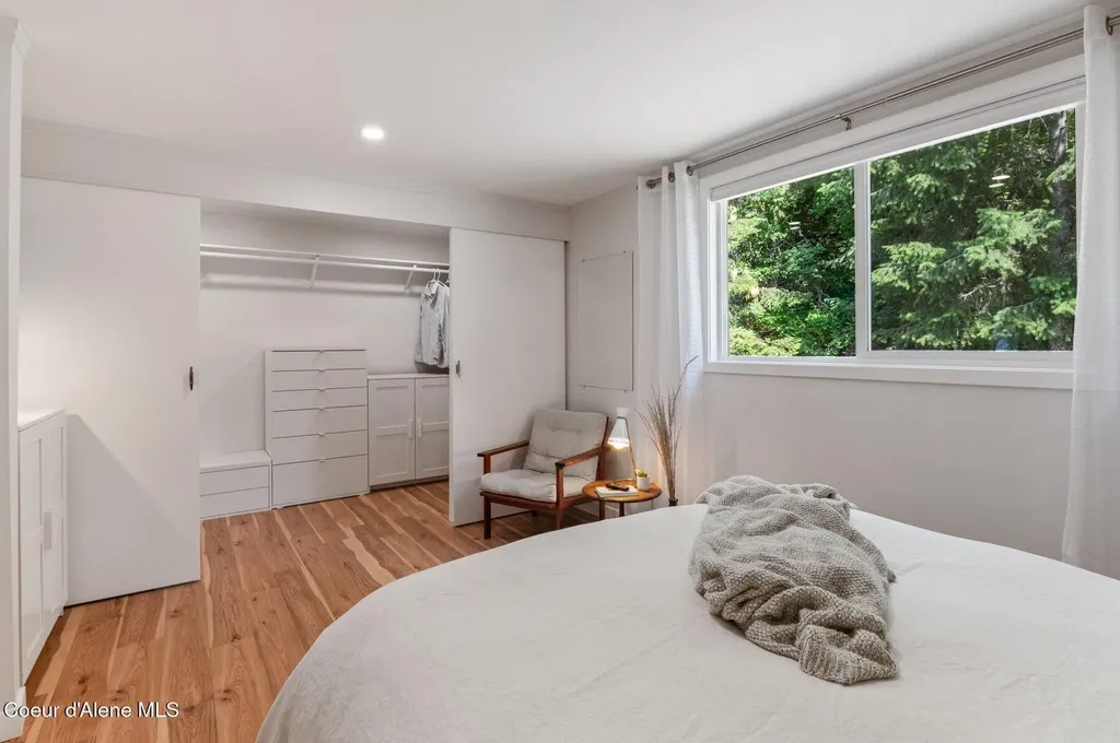302 School Road Hope ID 83836