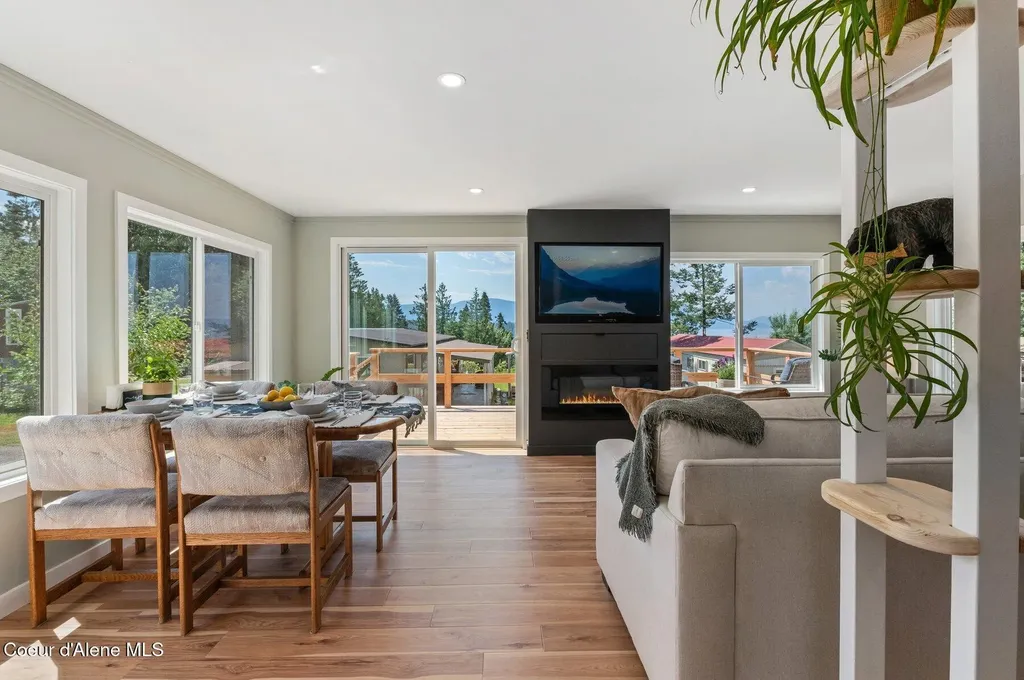302 School Road Hope ID 83836