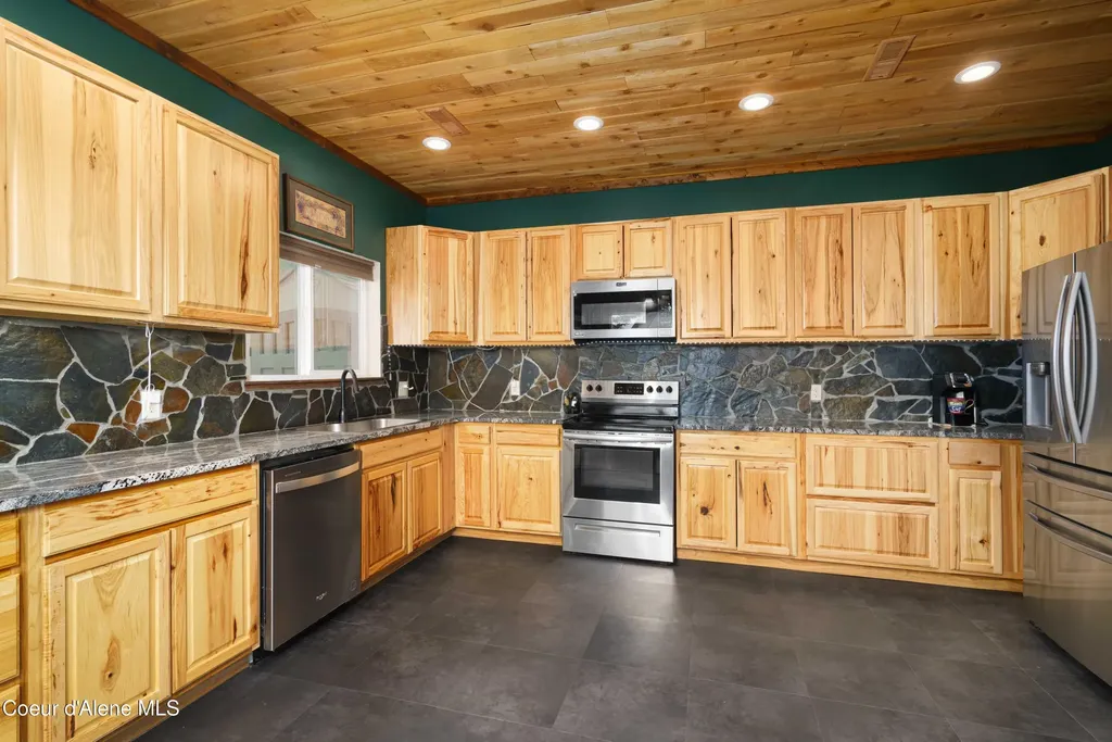 12251 W Blessing Hill Road Post Falls ID 83854