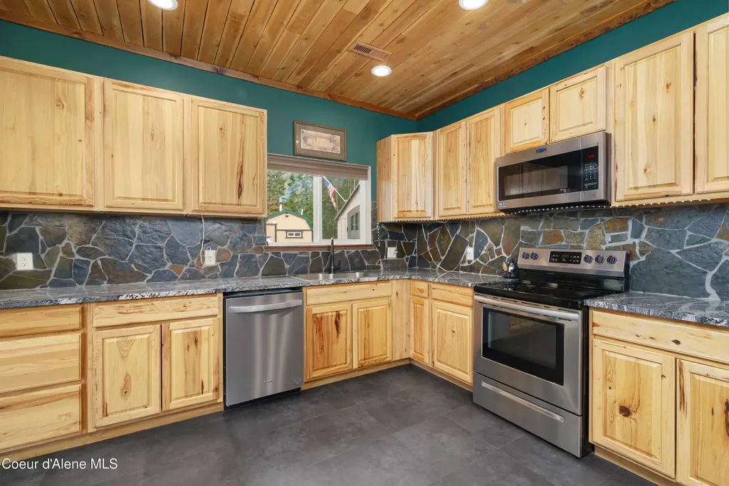 12251 W Blessing Hill Road Post Falls ID 83854