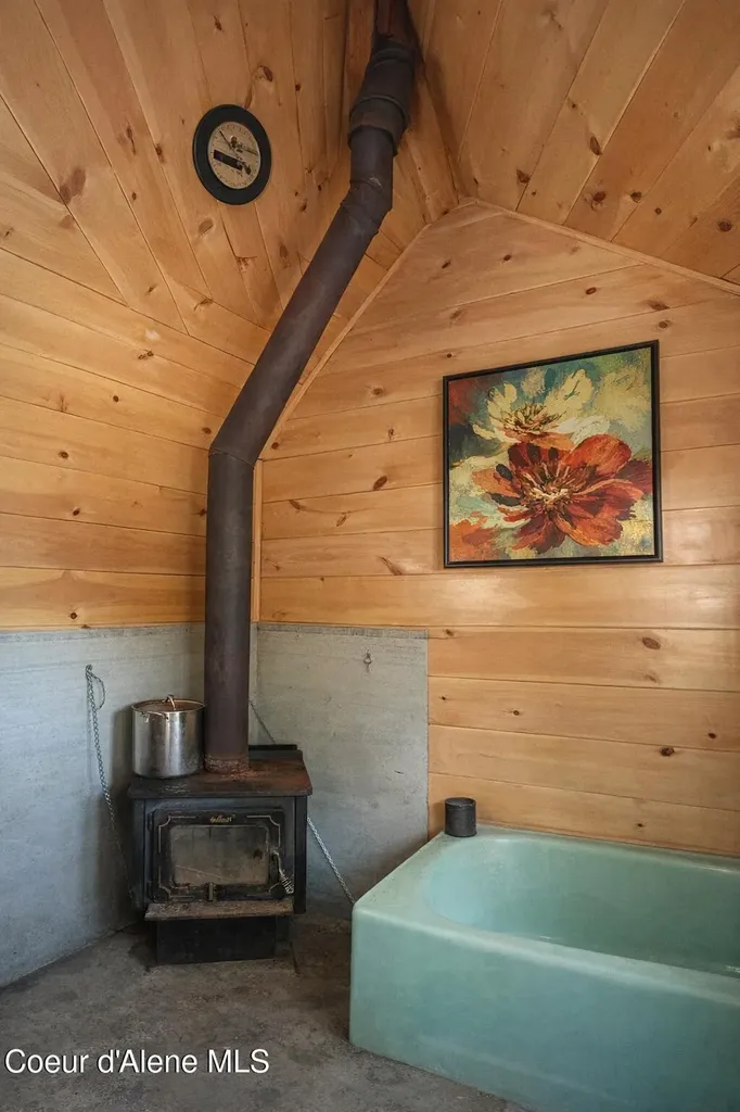 391 Champs Road Bonners Ferry ID 83805