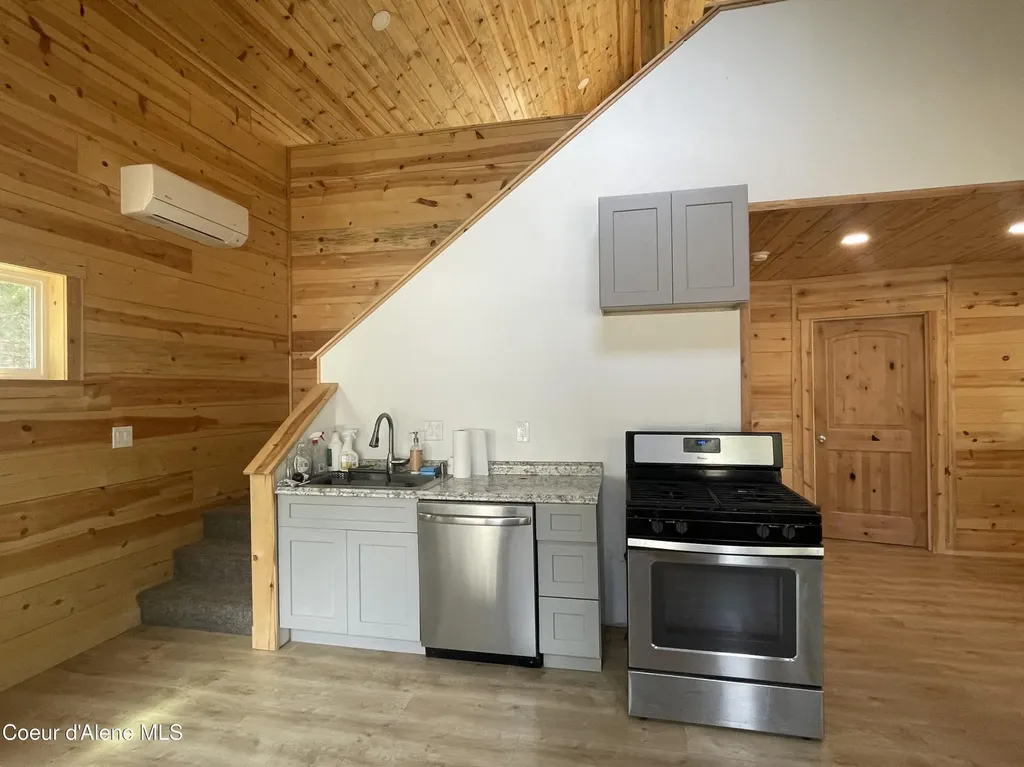 391 Champs Road Bonners Ferry ID 83805