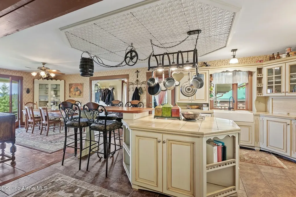 3467 E Sunset Drive Harrison ID 83833
