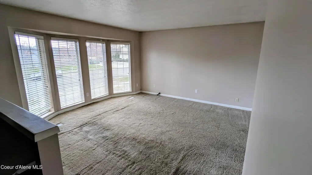 8671 W David Street Rathdrum ID 83858