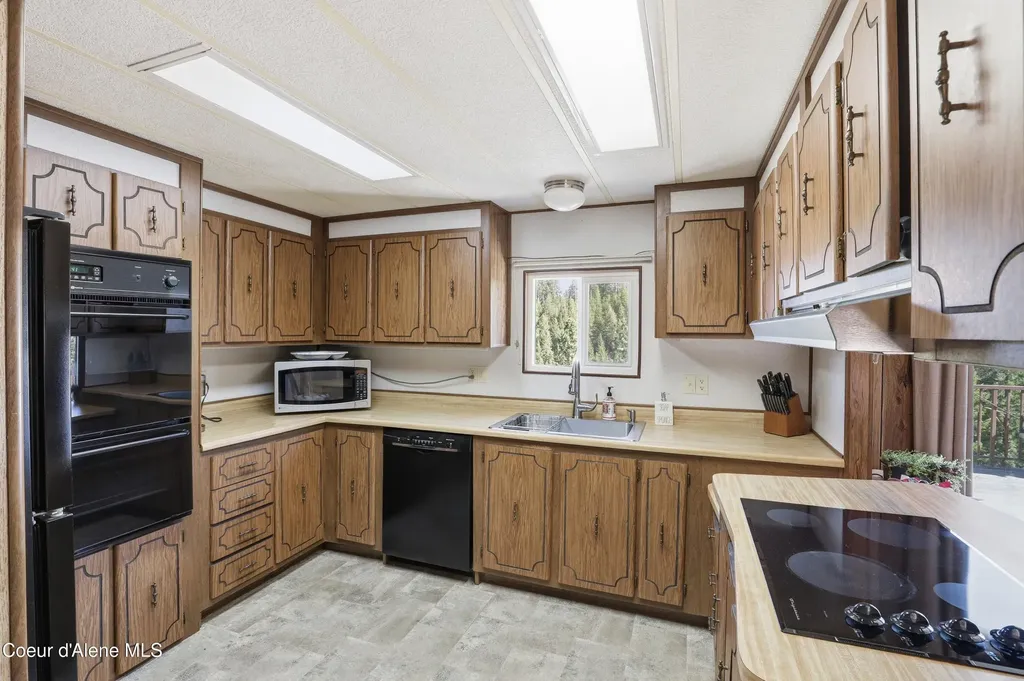 23160 S Madrona Loop Worley ID 83876