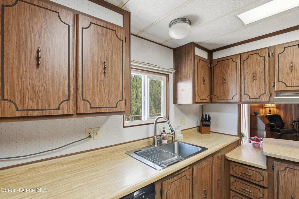 23160 S Madrona Loop Worley ID 83876