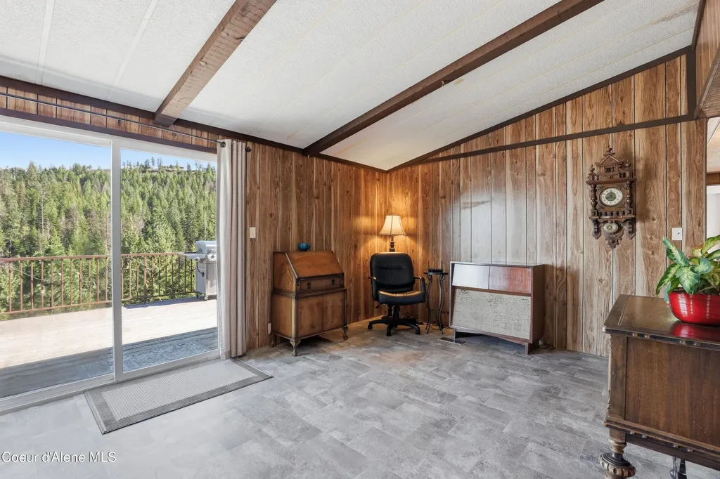 23160 S Madrona Loop Worley ID 83876