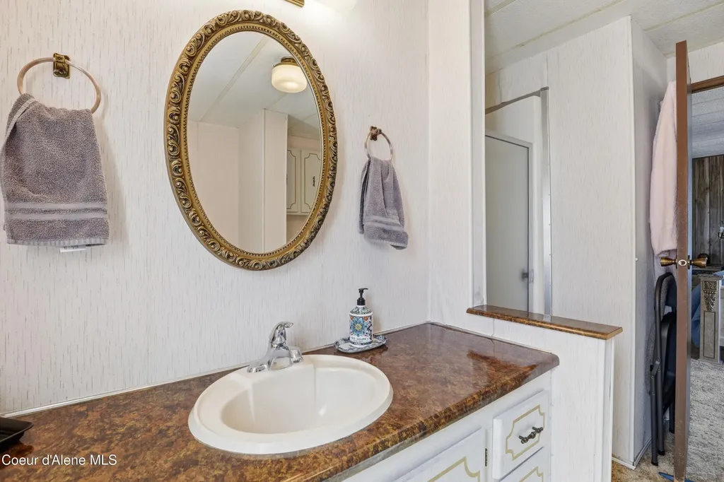 23160 S Madrona Loop Worley ID 83876